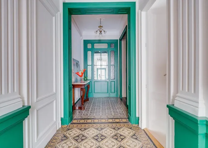 Elegant Center 아파트 *